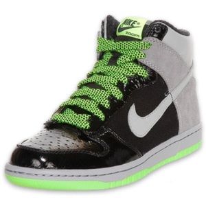 Nike dunk hi (women’s)